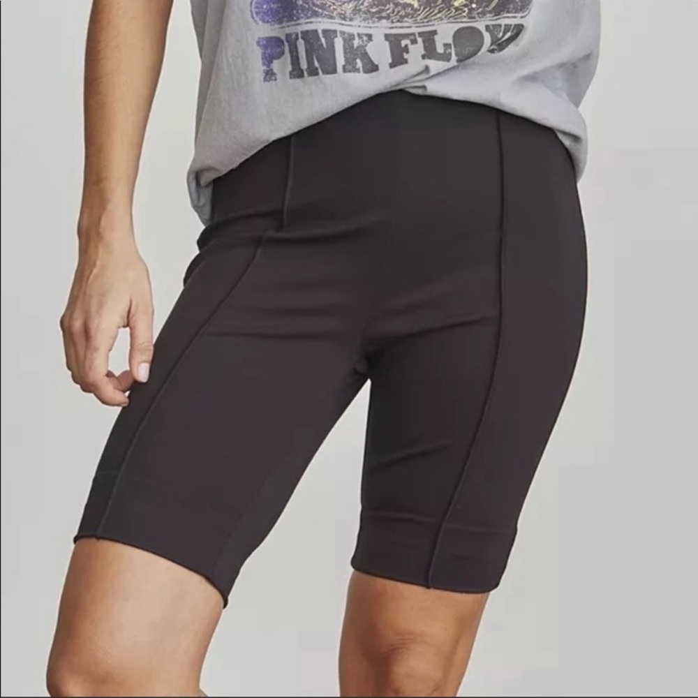 Elizabeth & James S Seamed Ponte Biker Shorts